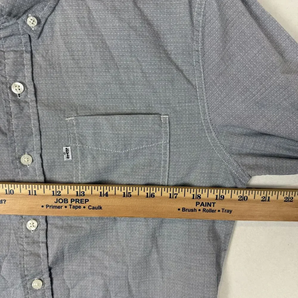 Levi's Shirt Men's Small‎ Gray Round Hem Pockets Long Sleeve Casual Button-Down